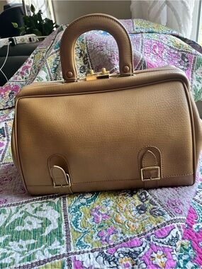 Classic Tan Leather Doctor Bag - Structured Top-Handle